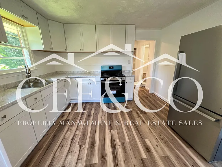228 Caulder Cir — Photo 7