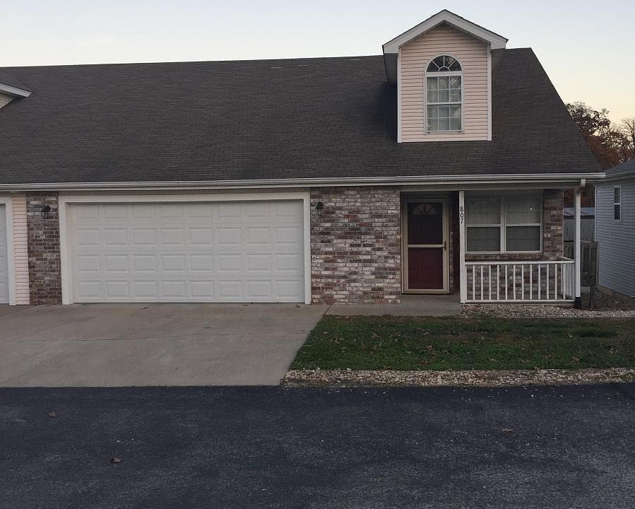 1st image of 807 S Greenwood Dr