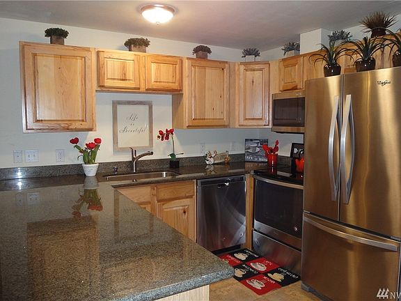 3rd image of 14115 Dogwood Ct N
