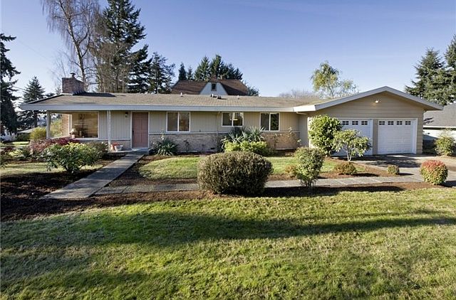 Freshly updated one-level Kennydale Rambler