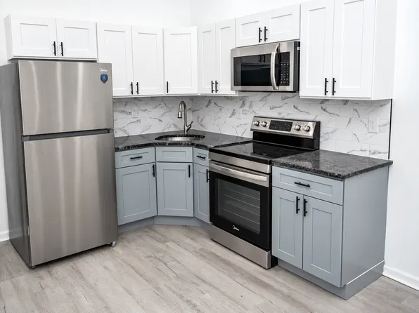 1324 S 52nd St, Philadelphia, PA