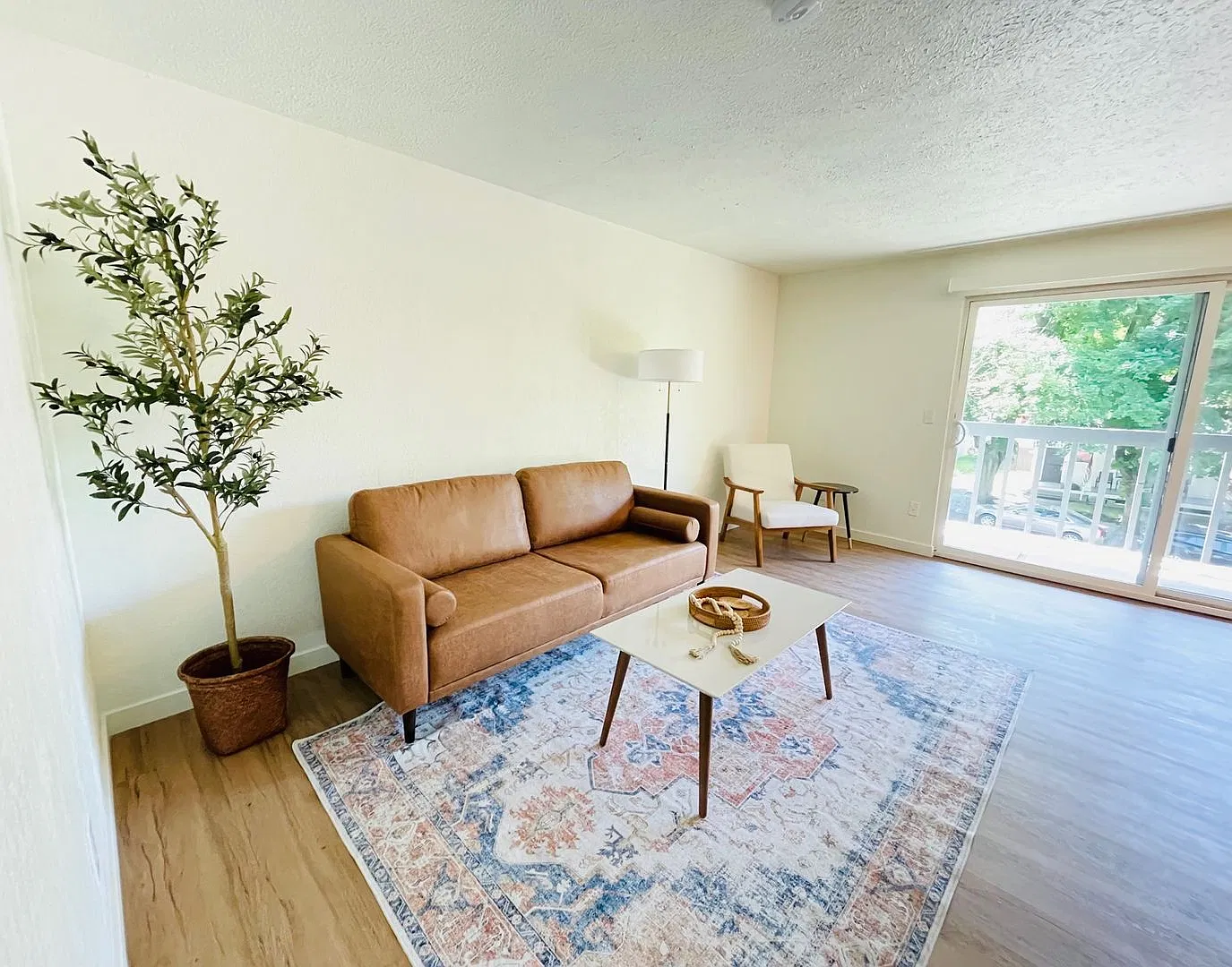 1110 West 10th Avenue — Photo 1