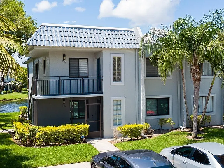 16561 Blatt Blvd #201 — Photo 21