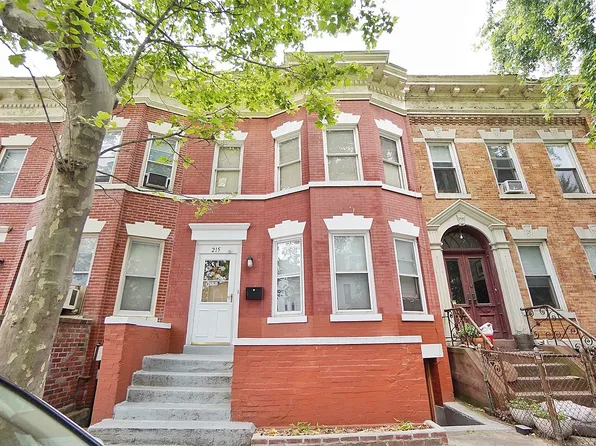 215 E 9th St, Brooklyn, NY 11218