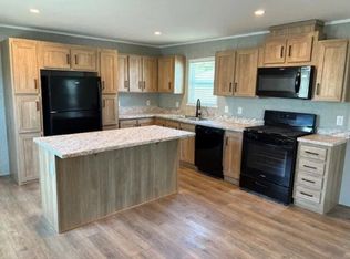 6043 Delaware Dr, Fort Gratiot, MI 48059