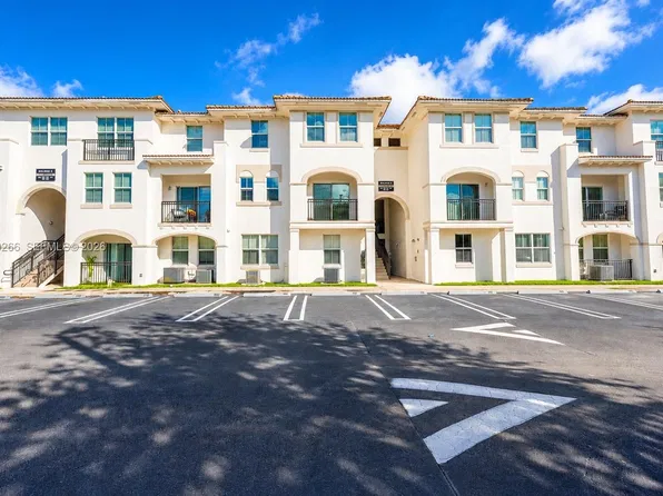 11103 NW 83rd St APT 207, Doral, FL 33178