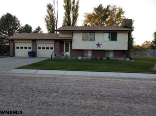50454 Woodstock Dr, Mitchell, NE 69357