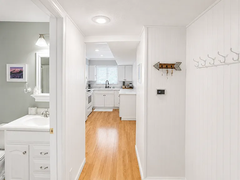 9766 S Harbour Pointe Dr #29 — Photo 2