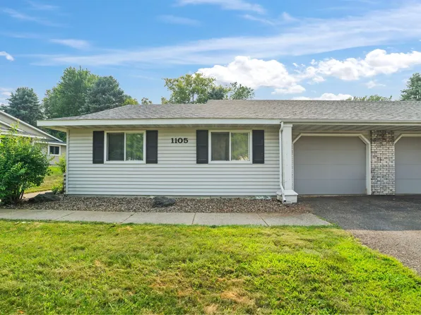 1105 Bartosh Ln APT 1, River Falls, WI 54022