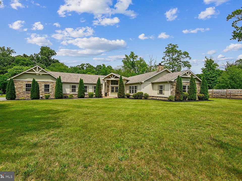 1st image of 1438 Brewer Neck Rd