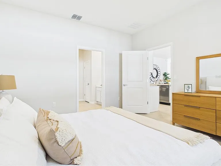 566 Marion Oaks Blvd — Photo 31