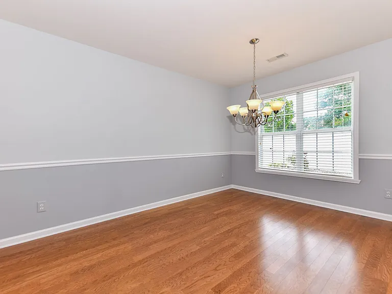 5011 Harness Ln — Photo 6