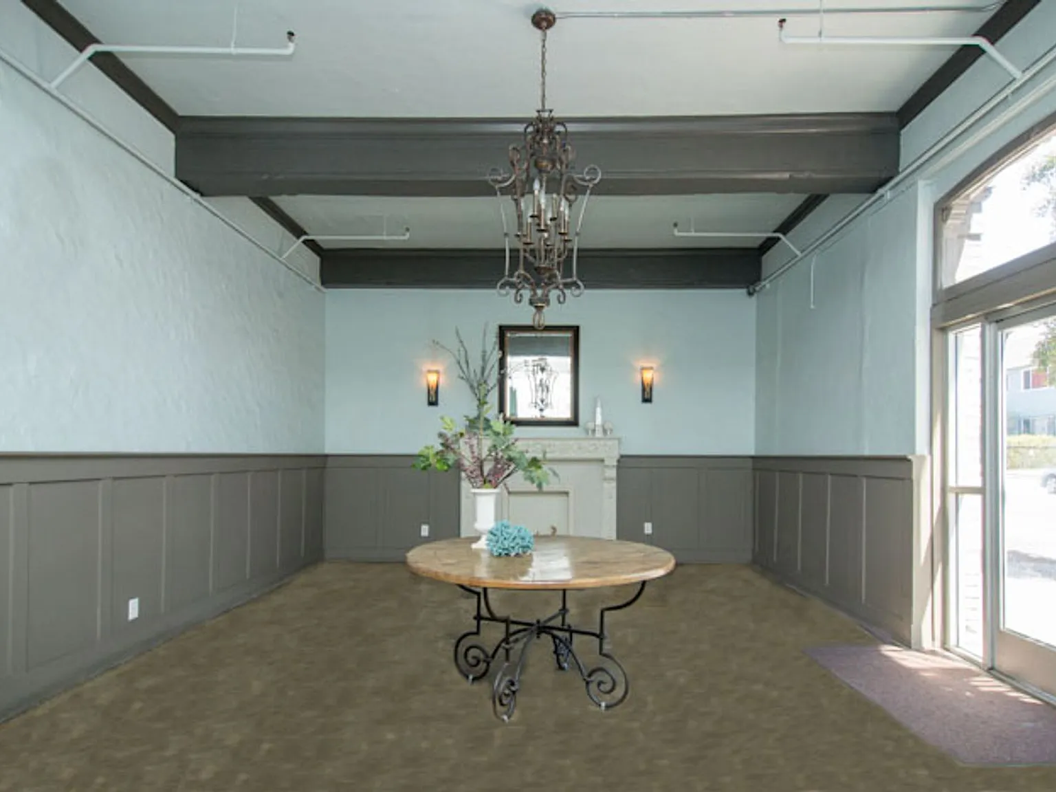 St. Andrews Apts...Charming Apartments...1920's Classic Brick..Newly Remodeled Building! CALL NOW! — Photo 4