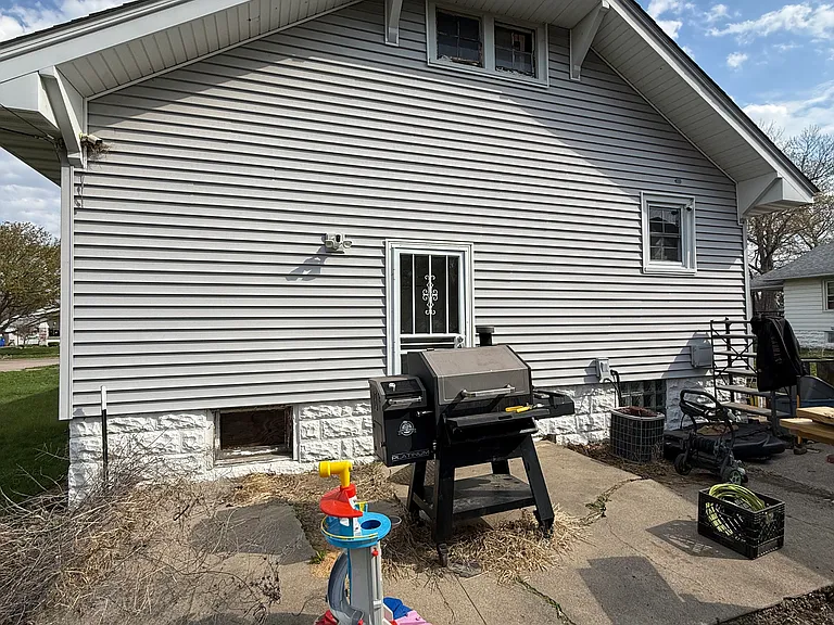 1237 E Johns Ave — Photo 5