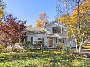 36 Woodstone Rd, Basking Ridge, NJ 07920