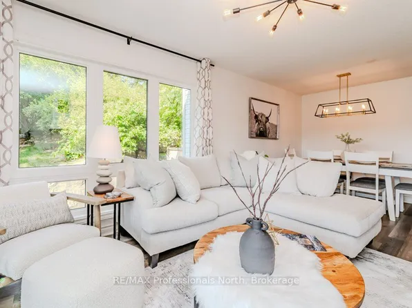 33 Deerhurst Greens #105, Huntsville, ON P1H 1A9