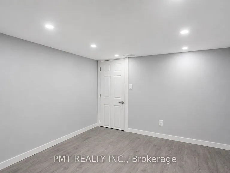 109 Nassau St — Photo 12