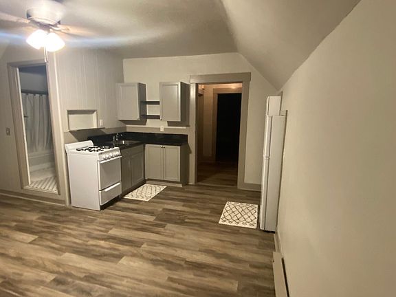 Kitchen- Granite countertops