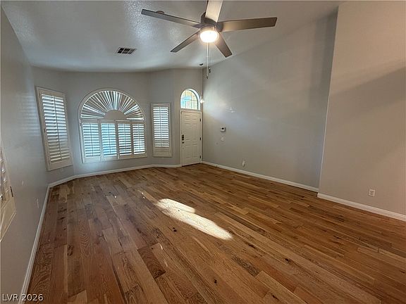 3rd image of 3433 Round Valley Way