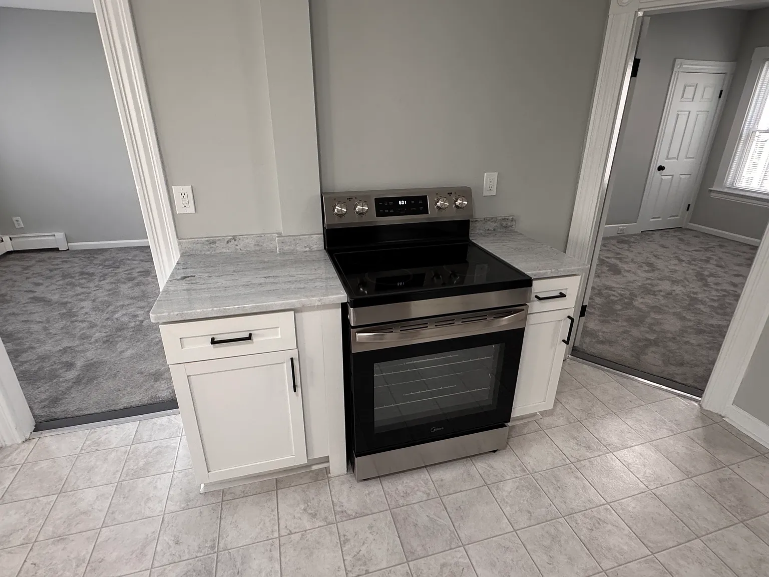 3 bed, 1400 sqft, $2,300 — Photo 4