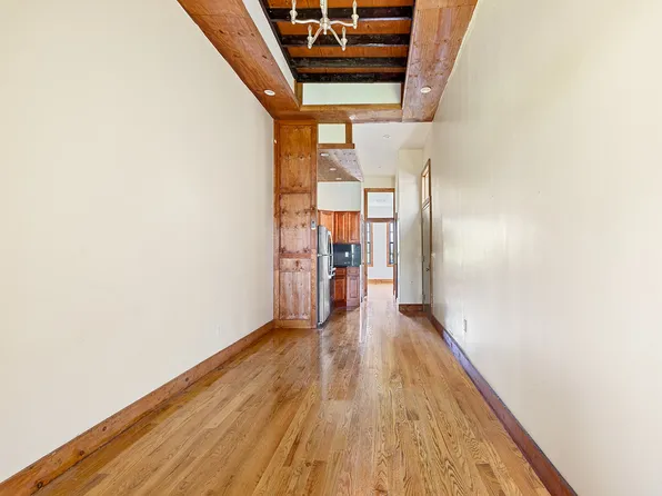 166 Wilson Avenue image 5 of 7