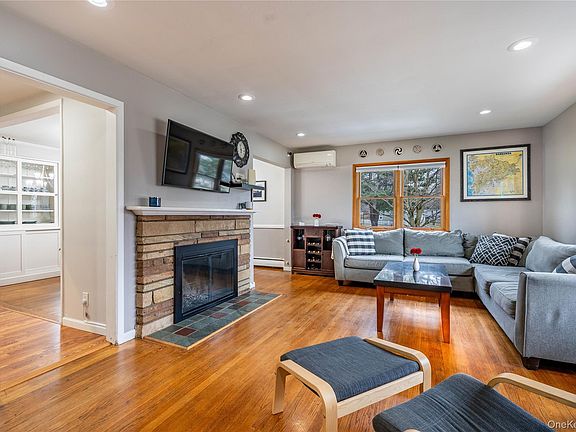 4th image of 29 Rombout Ridge Road