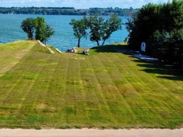 Oak Bay Dr, Big Stone City, SD 57216