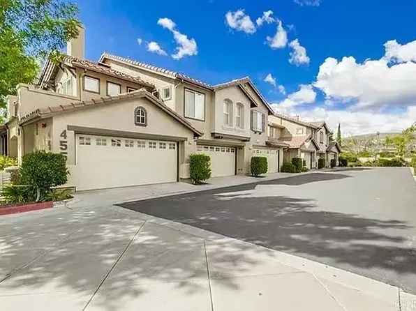 455 Whispering Willow Dr, Santee, CA