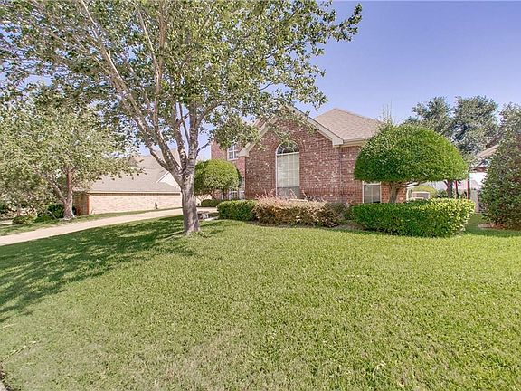 4th image of 1225 Fairlakes Pointe Dr