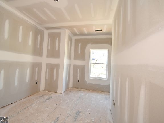 4th image of 339 Andover Dr