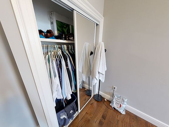 3rd image of 52 Bay State Rd #2R