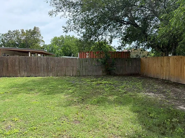 411 Yolanda Dr — Photo 12