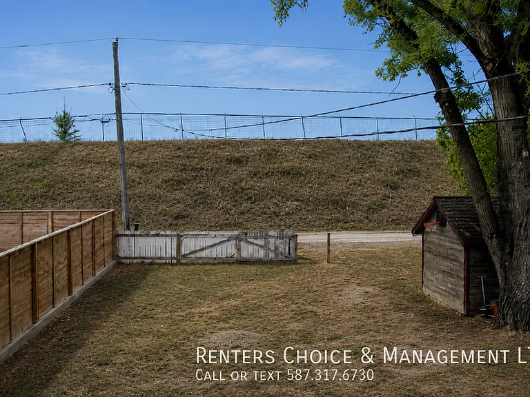 5008A 41st Ave — Photo 15