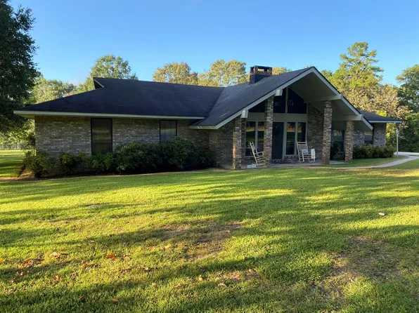 61 Kelsey Dr, Laurel, MS 39443