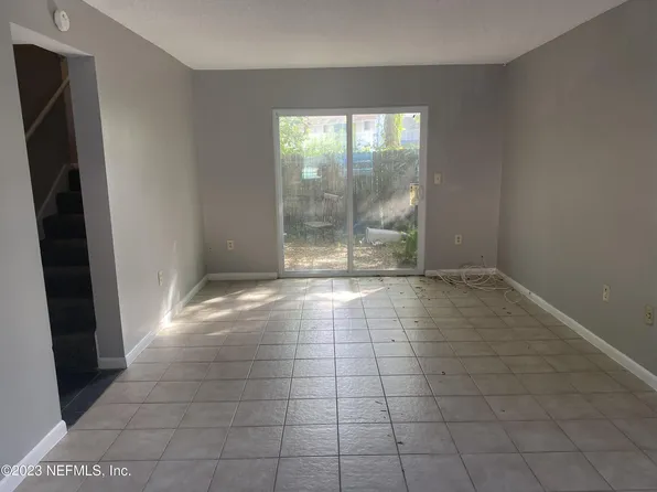 616 OAKS HOLLOW Court #C2-1, Jacksonville, FL 32211