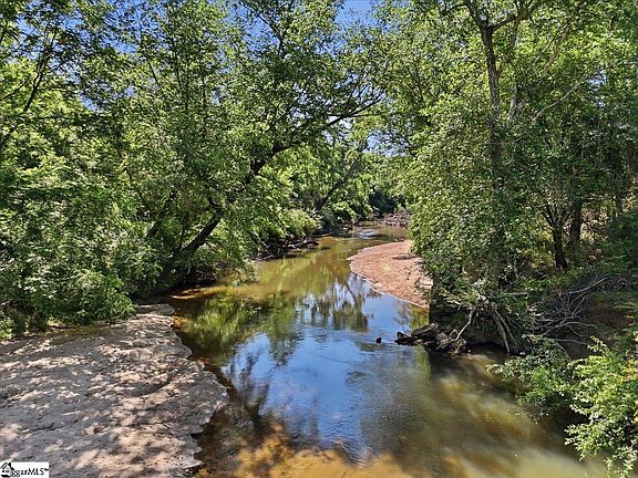 3rd image of 1040 Bennetts Bridge Rd