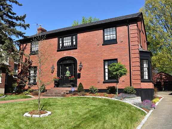 3rd image of 2315 Village Dr