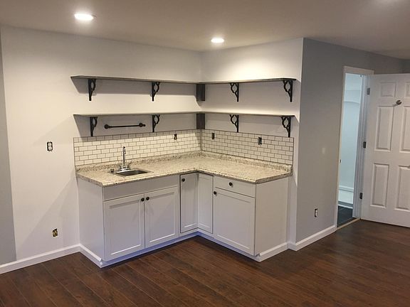 Lower level Kitchenette