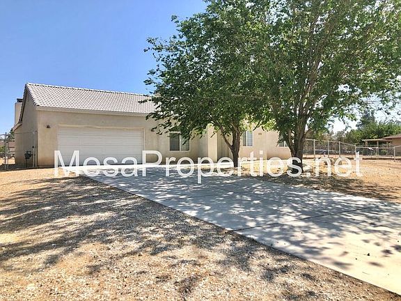 3rd image of 15745 Jasmine St