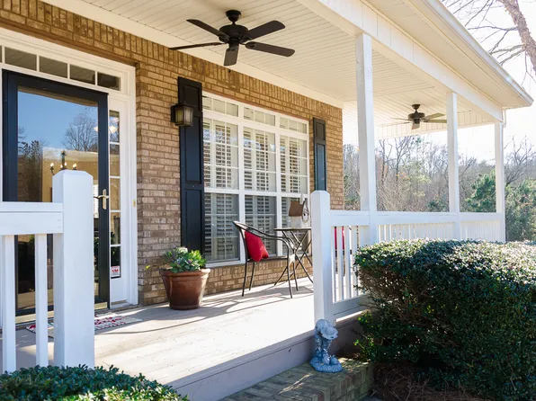 4921 Holland View Dr, Flowery Branch, GA 30542