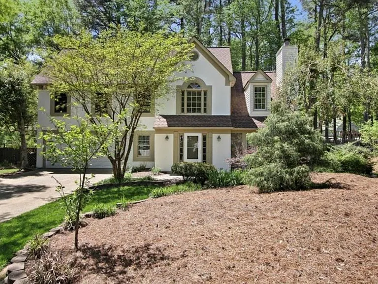 420 Ridge Ct — Photo 1