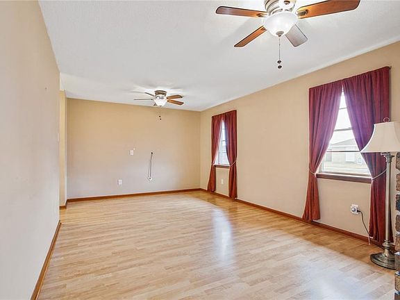 3rd image of 1009 Marvin Ct