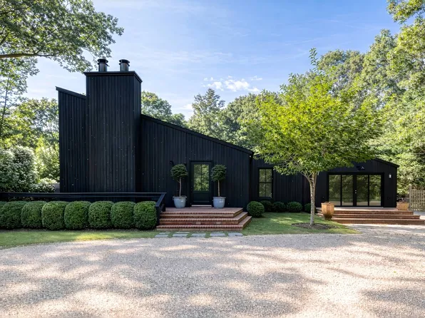 49 Longwoods Ln, East Hampton, NY 11937