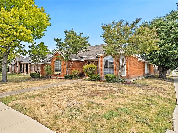 2nd image of 2416 Liles Ln
