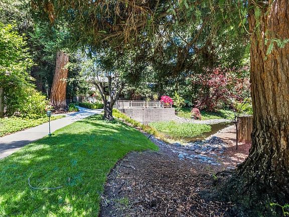 5th image of 20760 4th St