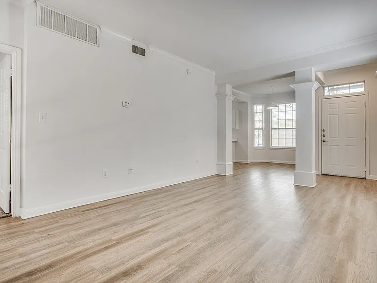 The Estate on Quarry Lake Apartment Homes — Photo 47