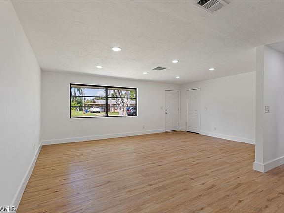 4th image of 4414 Birmingham St