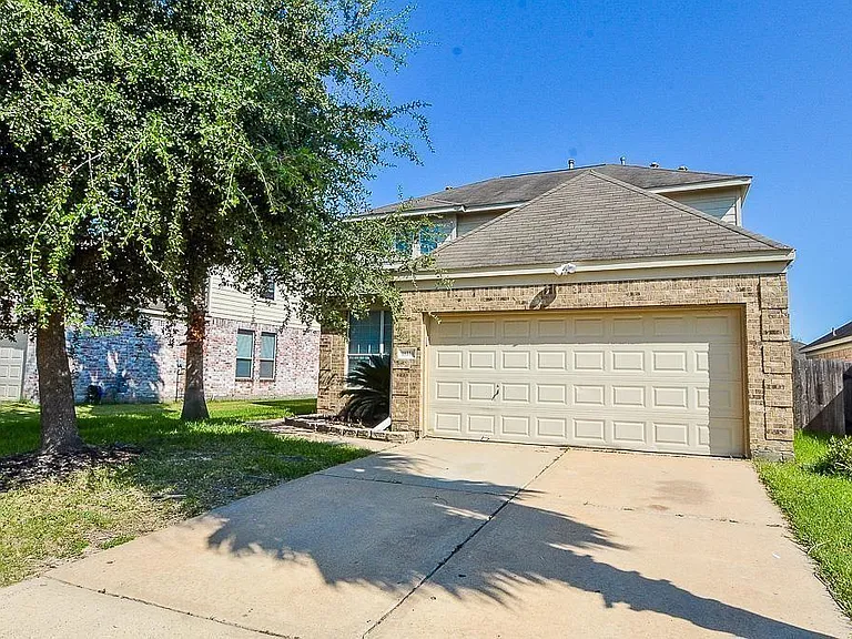 18334 Grove Brook Ln — Photo 1
