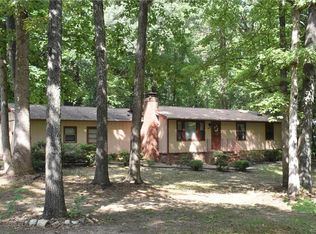 900 Swan Ln, Ruther Glen, VA 22546