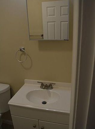 4th image of 3247 Pennsylvania Ave